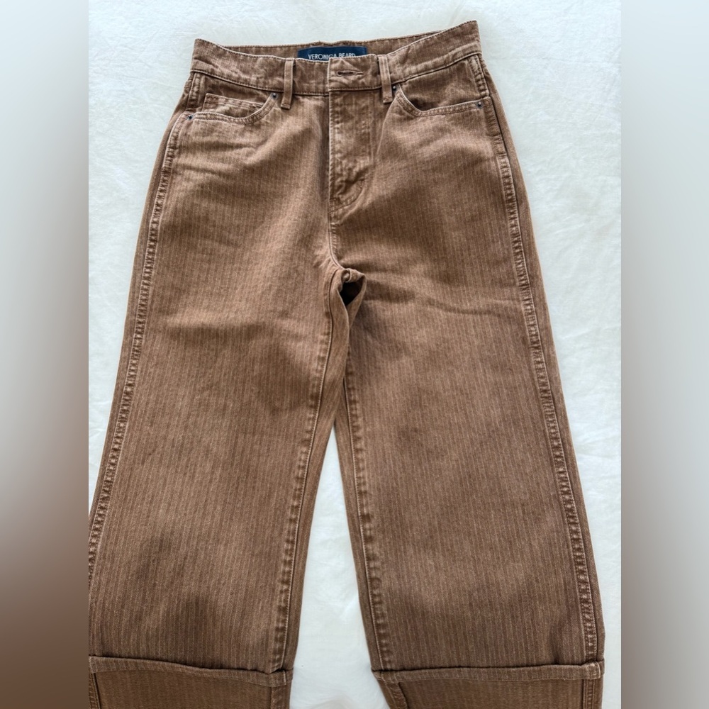 Veronica Beard Brown Wide-Leg cropped jeans. Size 26.